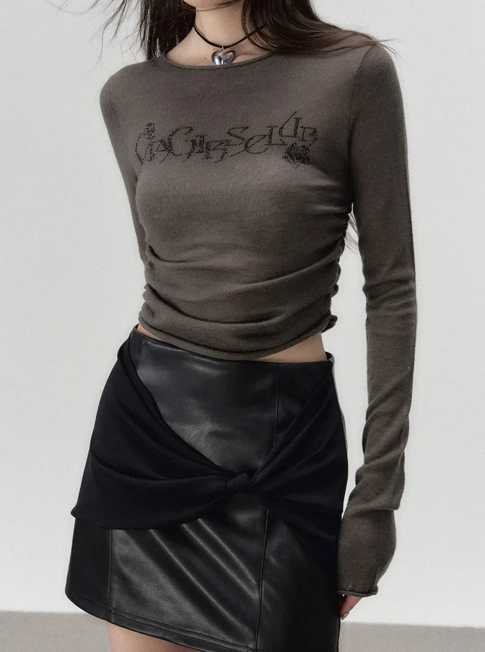 Round neck knit long sleeve t-shirt