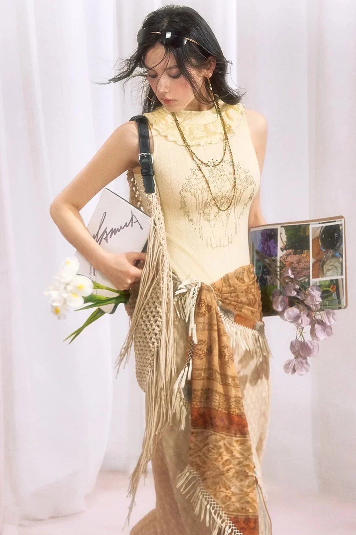 Ruffle Collar Rhinestone Embroidery Sleeveless Top