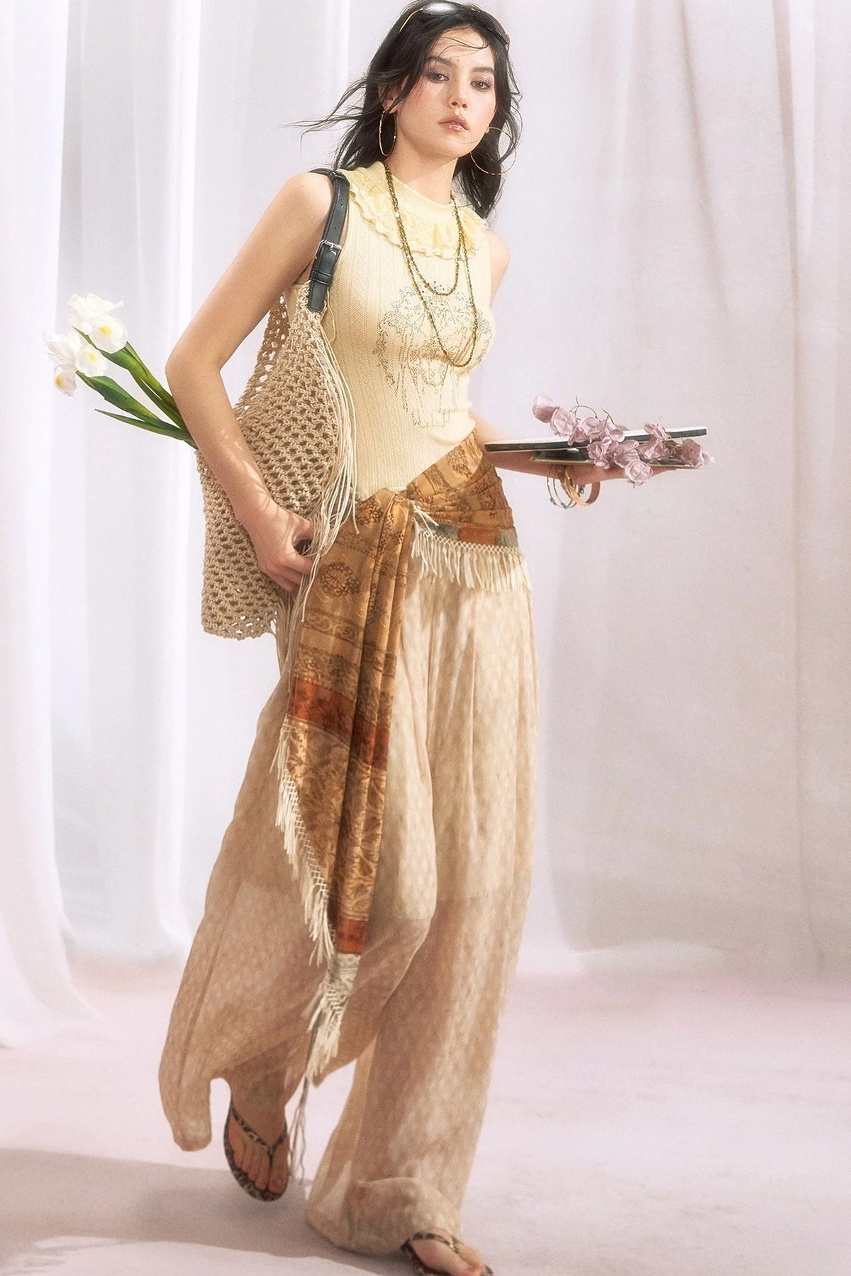 Ruffle Collar Rhinestone Embroidery Sleeveless Top
