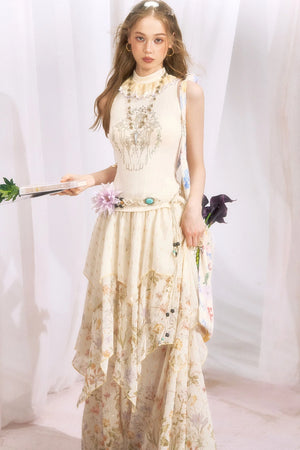 Ruffle Collar Rhinestone Embroidery Sleeveless Top
