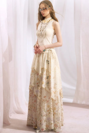 Ruffle Collar Rhinestone Embroidery Sleeveless Top
