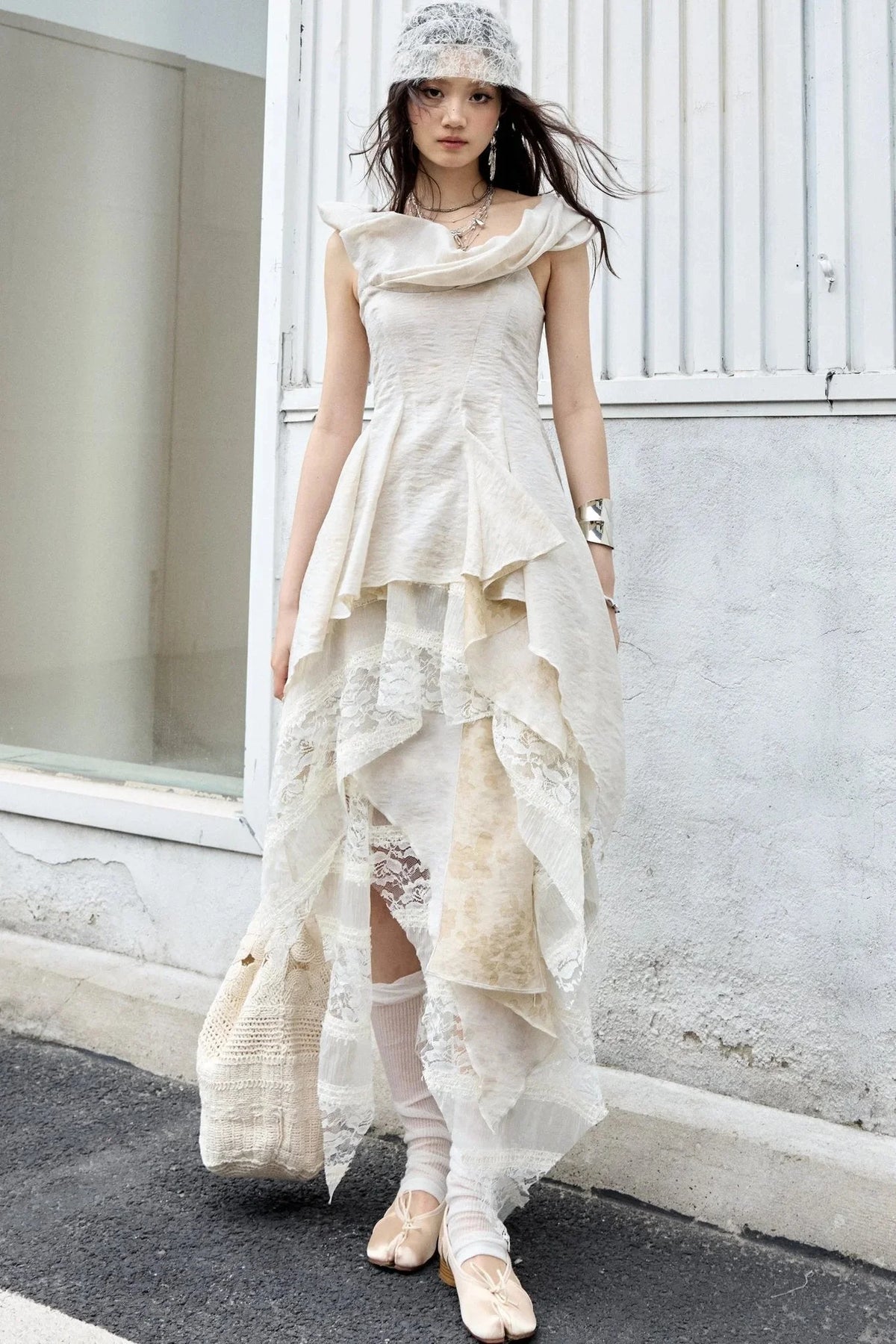 Sculpture-Like Twisted Collar Two-Piece Skirt Set-Up