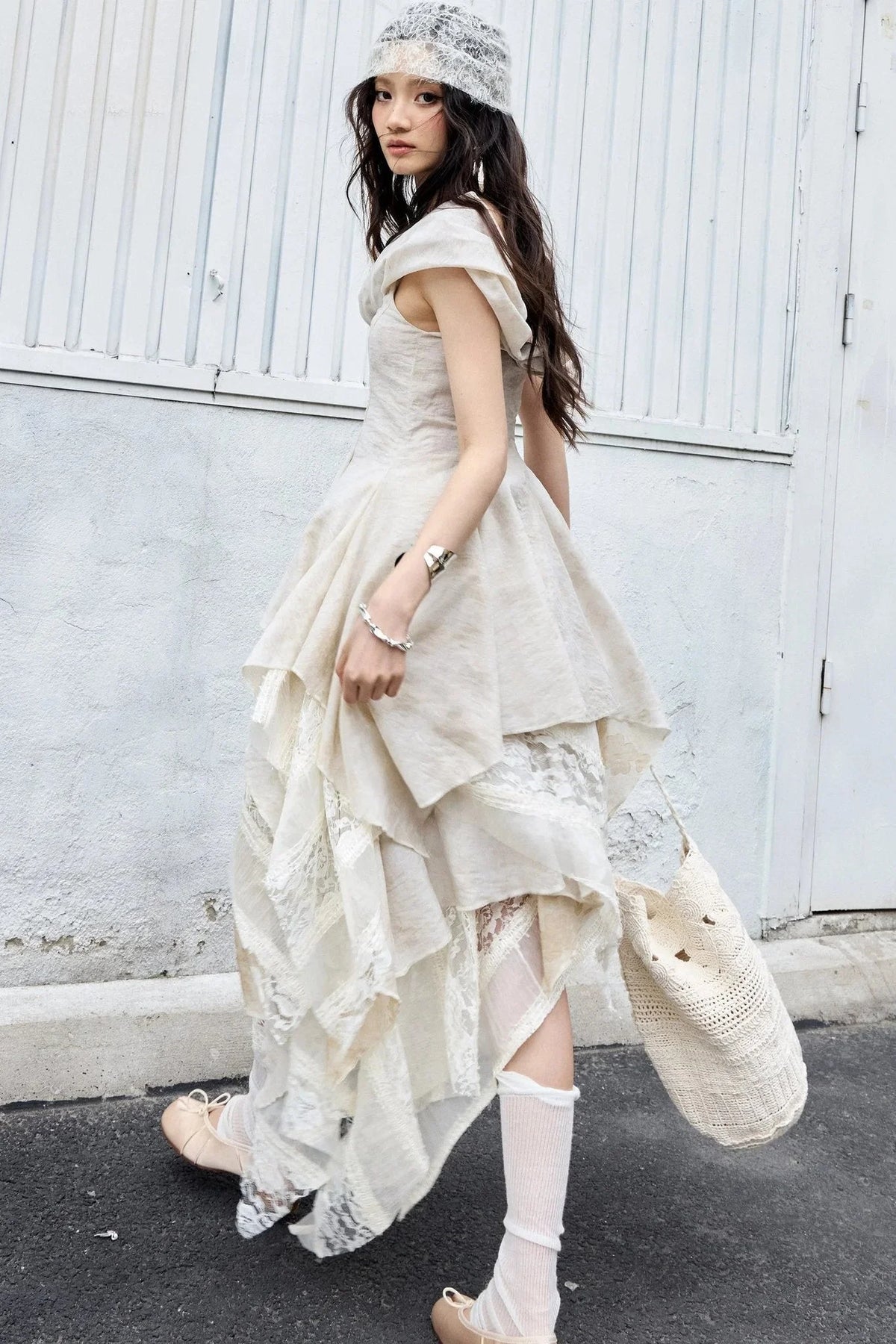 Sculpture-Like Twisted Collar Two-Piece Skirt Set-Up