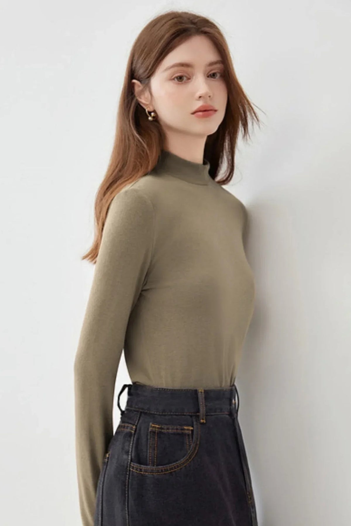 Semi-High Neck Knitted Base Shirt