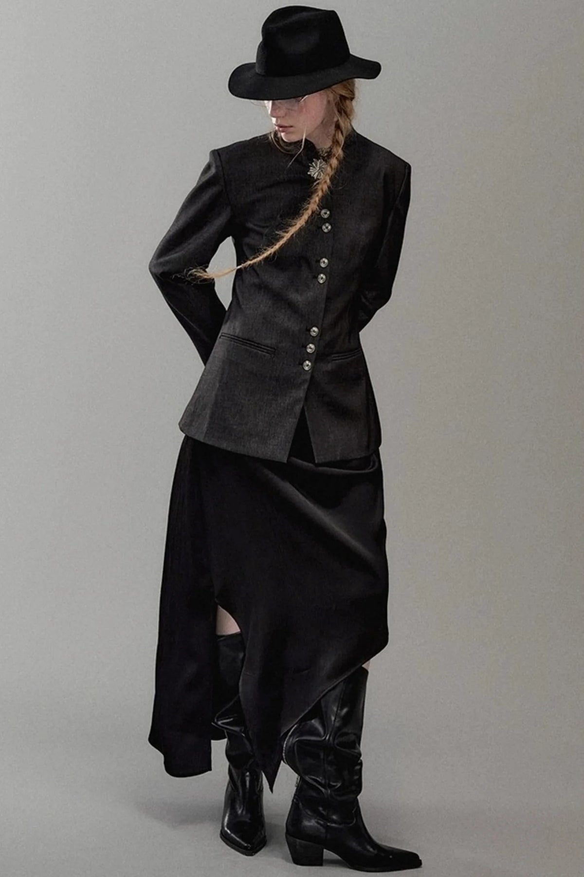Shoulder Cut Moon Marks Blazer