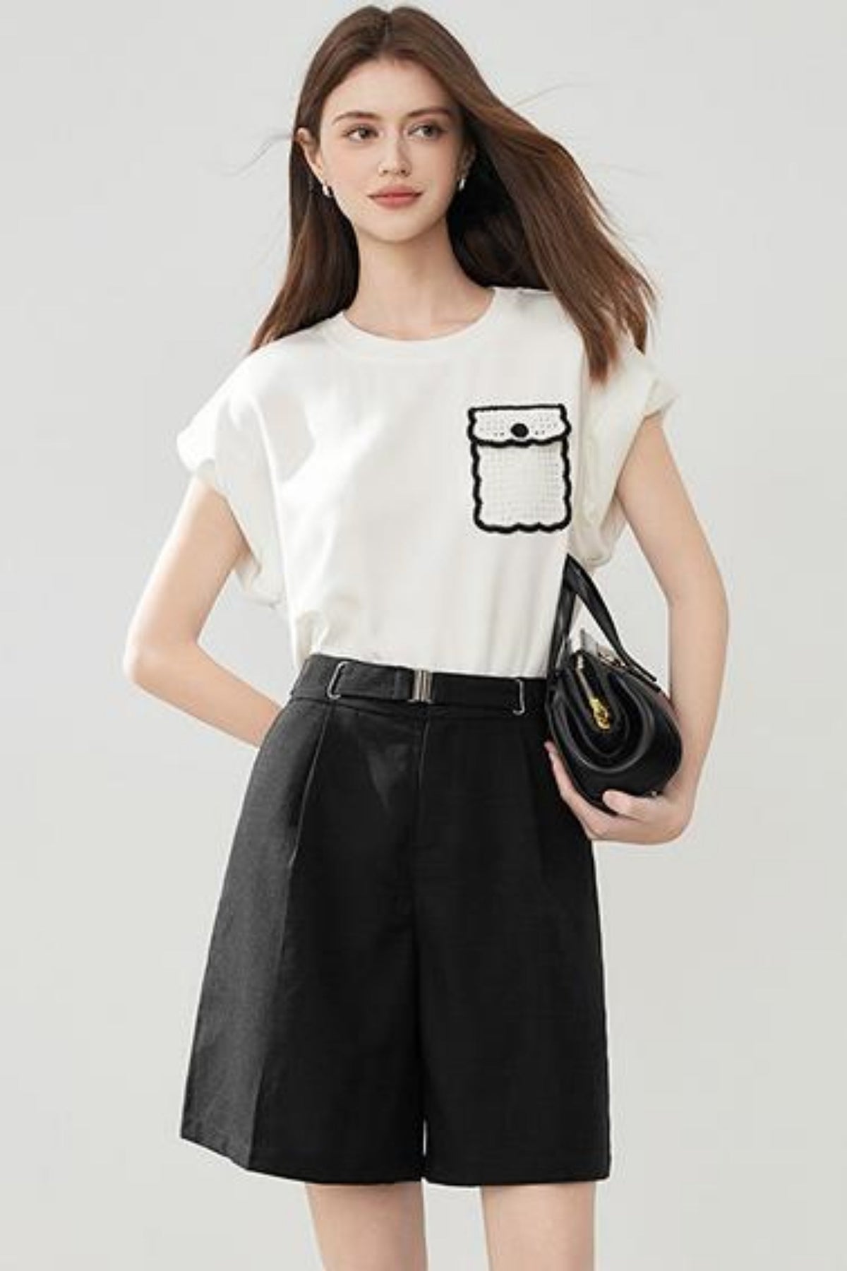Simple Style Pocket Tee