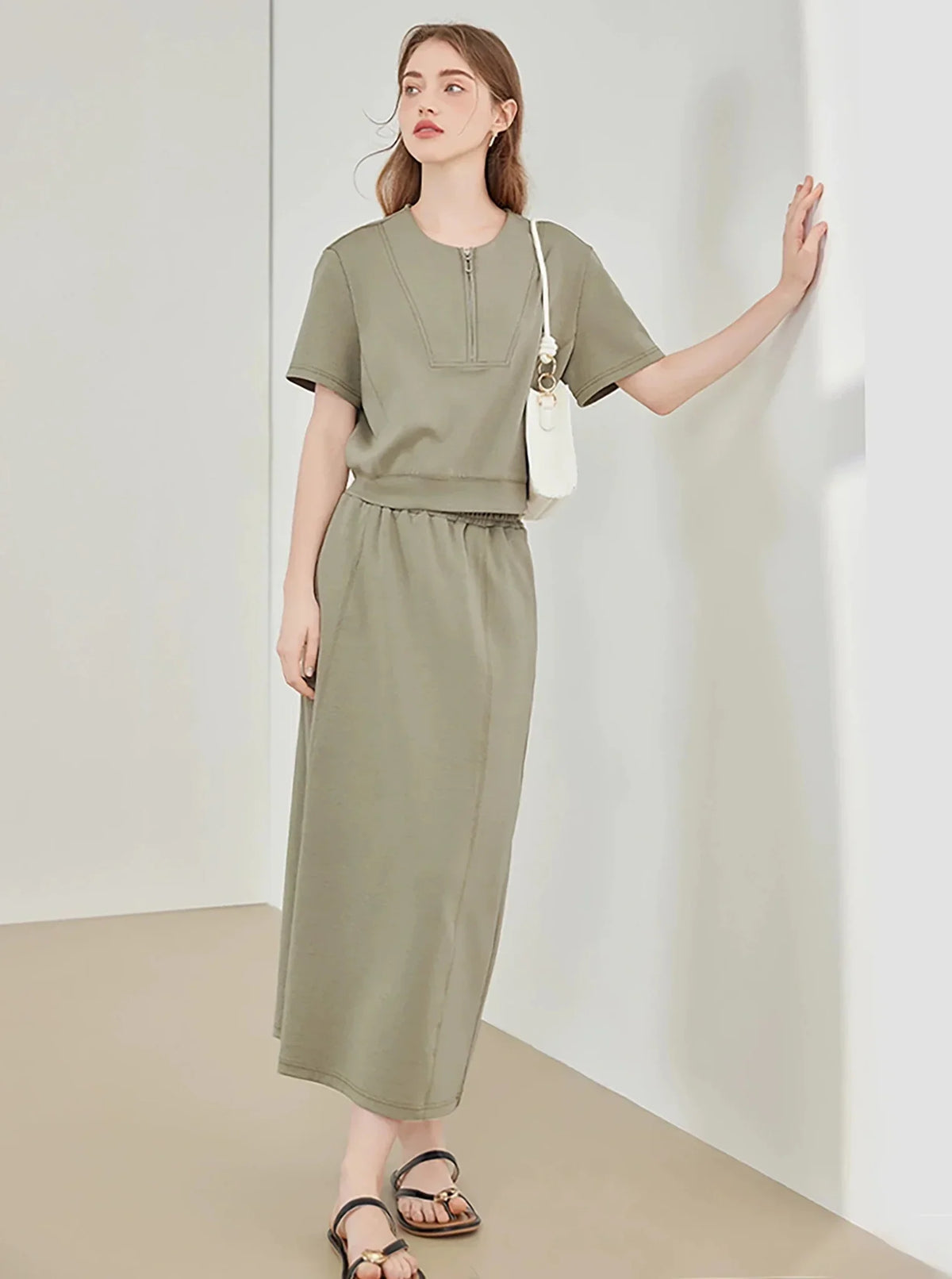 Simple Temperament T-Shirt Skirt Set