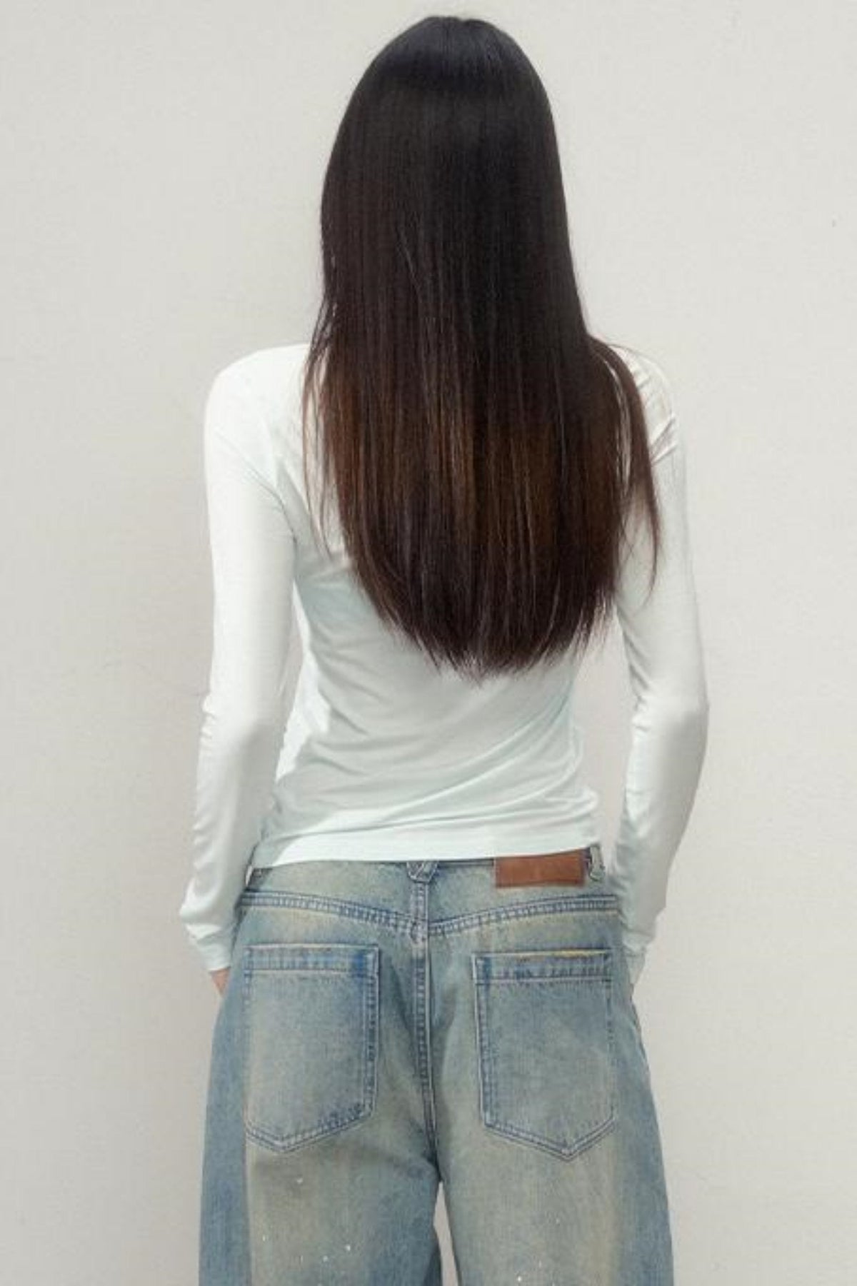 Simple U-Neck Tee
