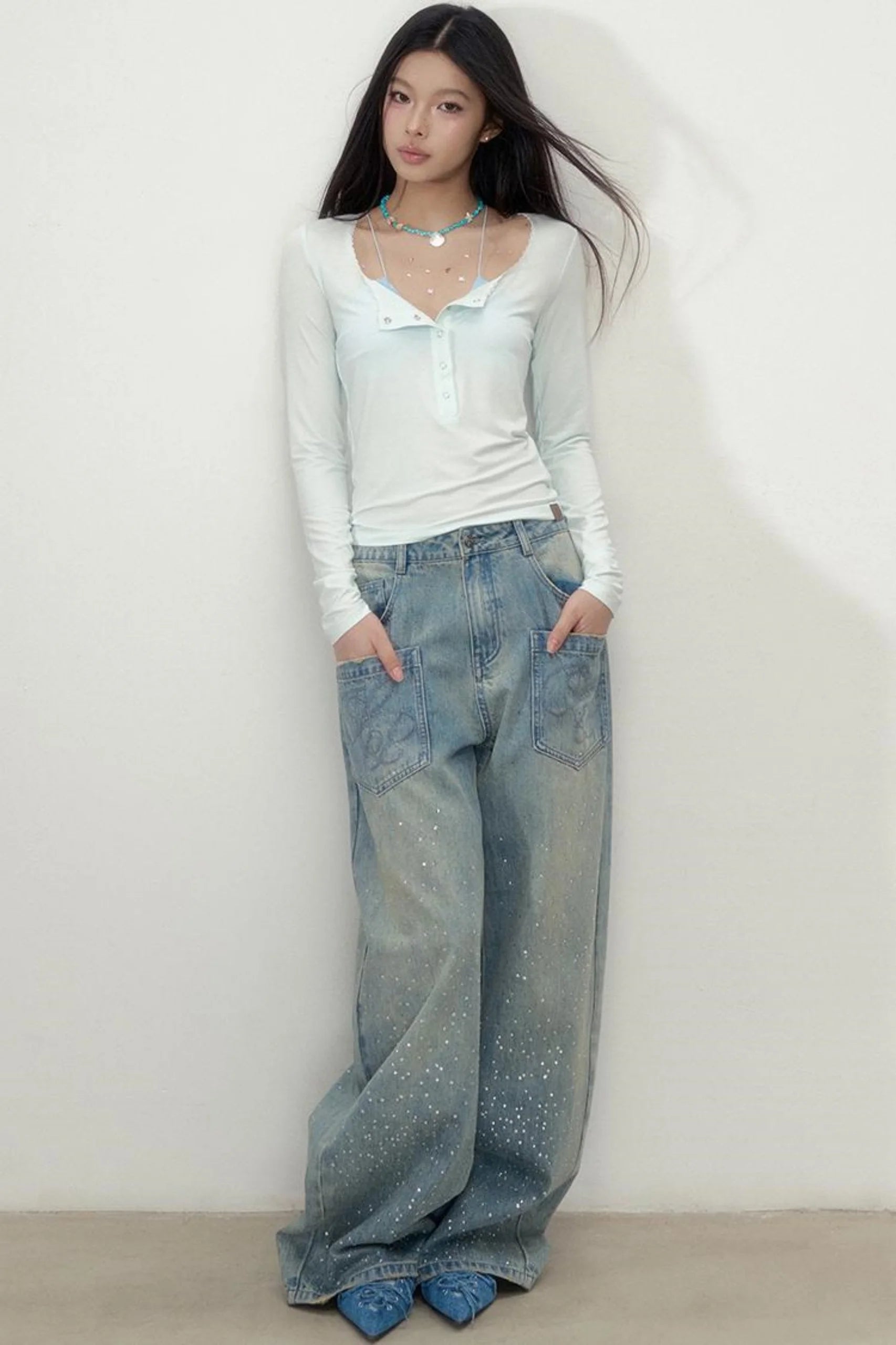 Simple U-Neck Tee