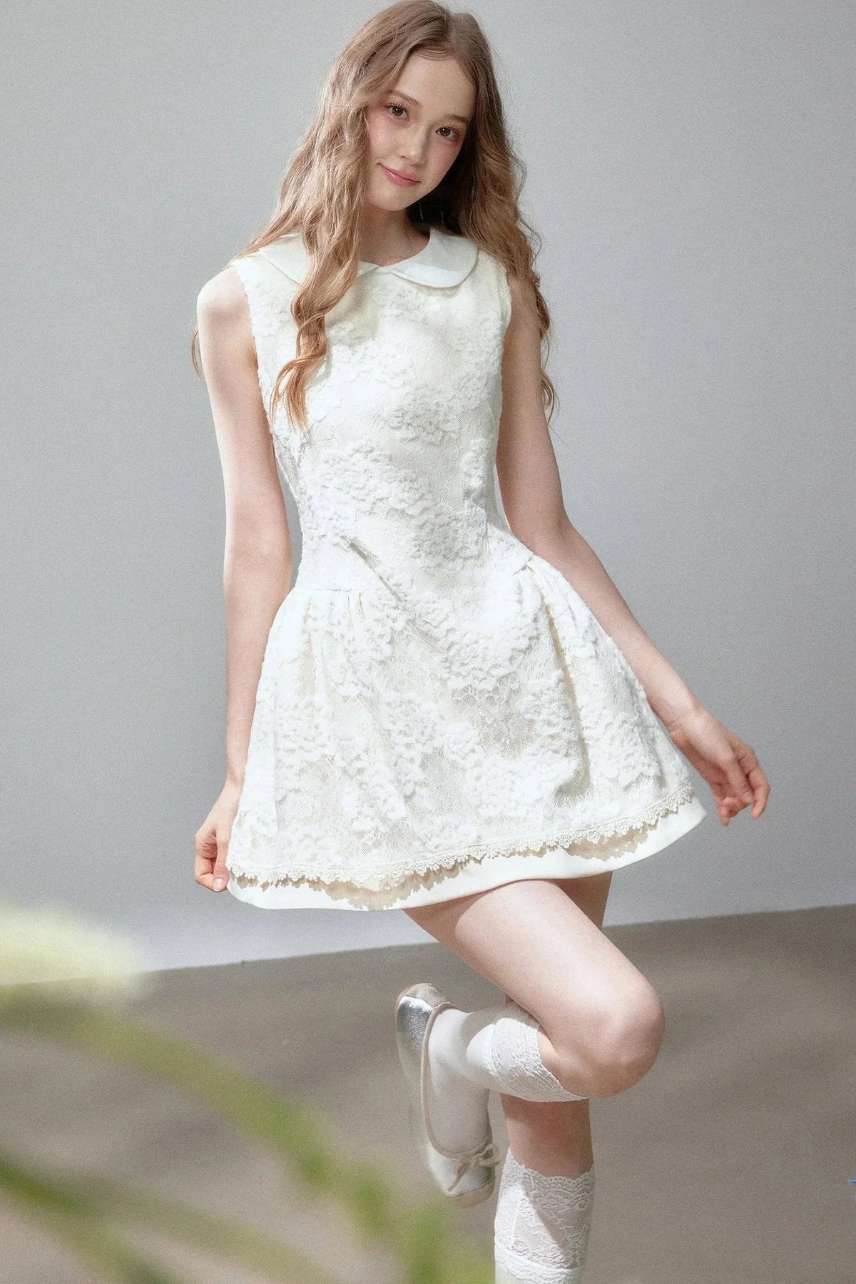 Sleeveless Doll Collar Dress