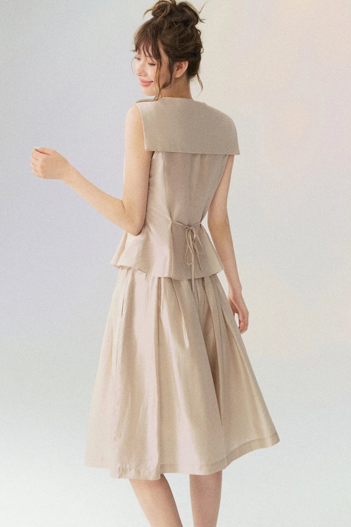 Sleeveless Sailor Collar Shirt and Pleated Pants Set-Up