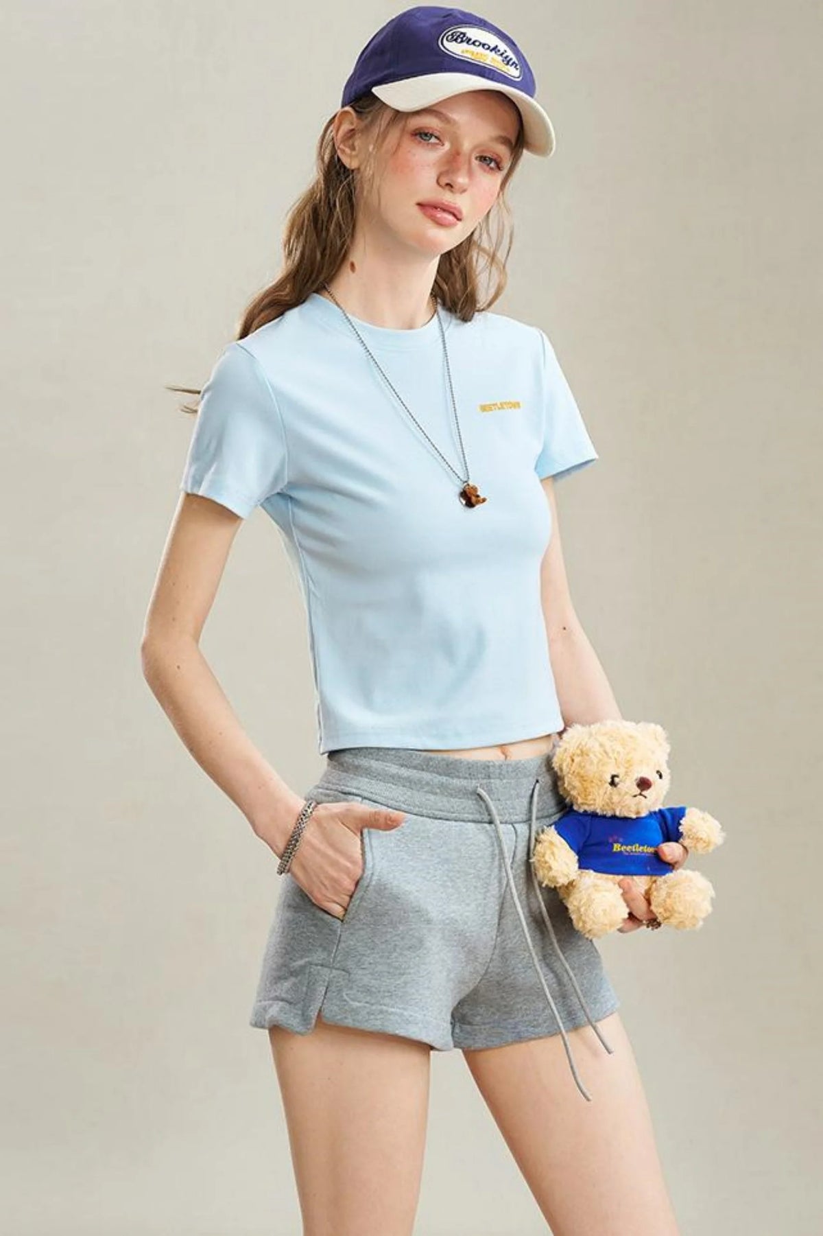 Slim Shoulder Embroidery Graphic T-Shirt