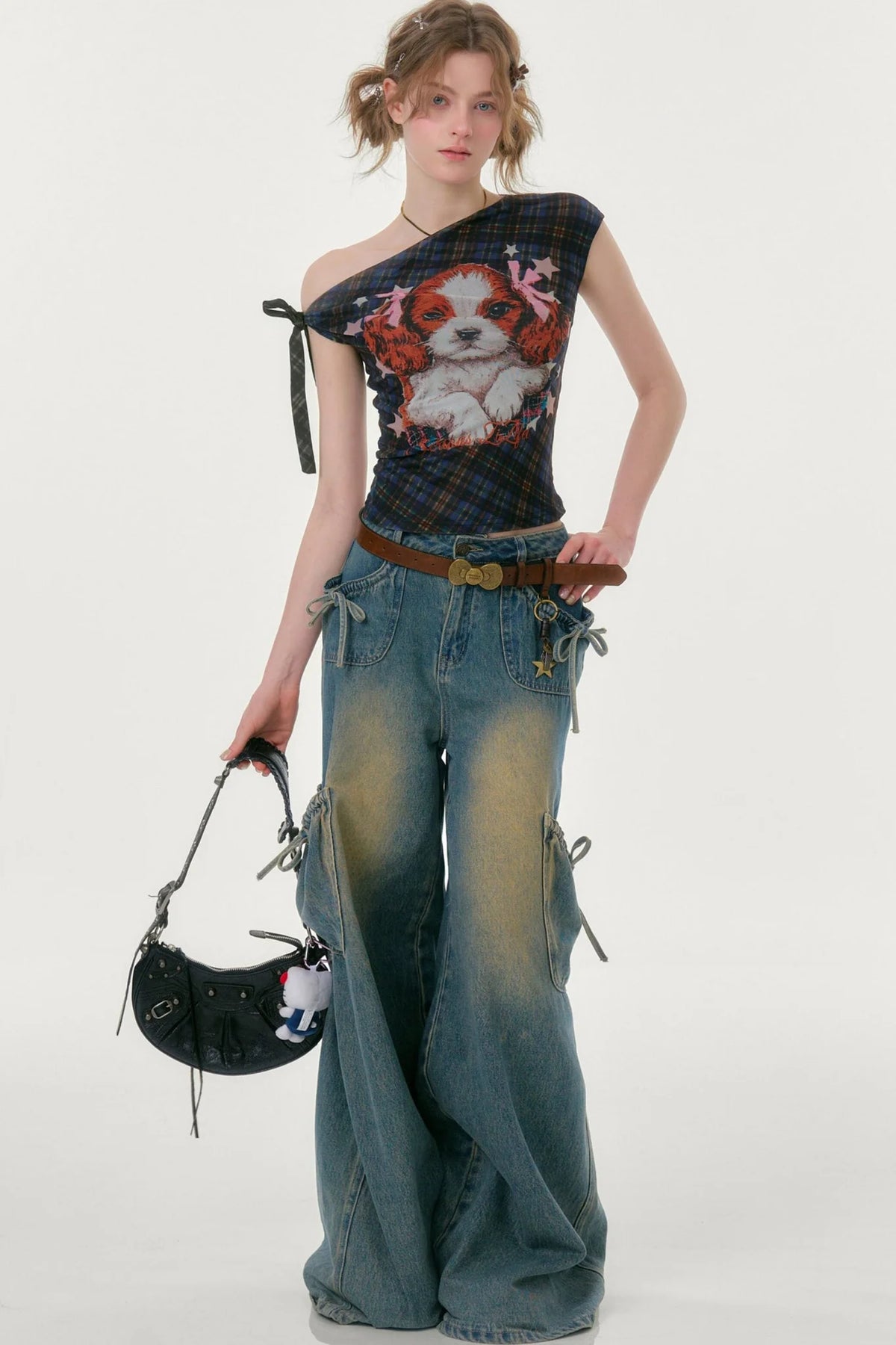 Star Dream Off-Shoulder Plaid T-Shirt