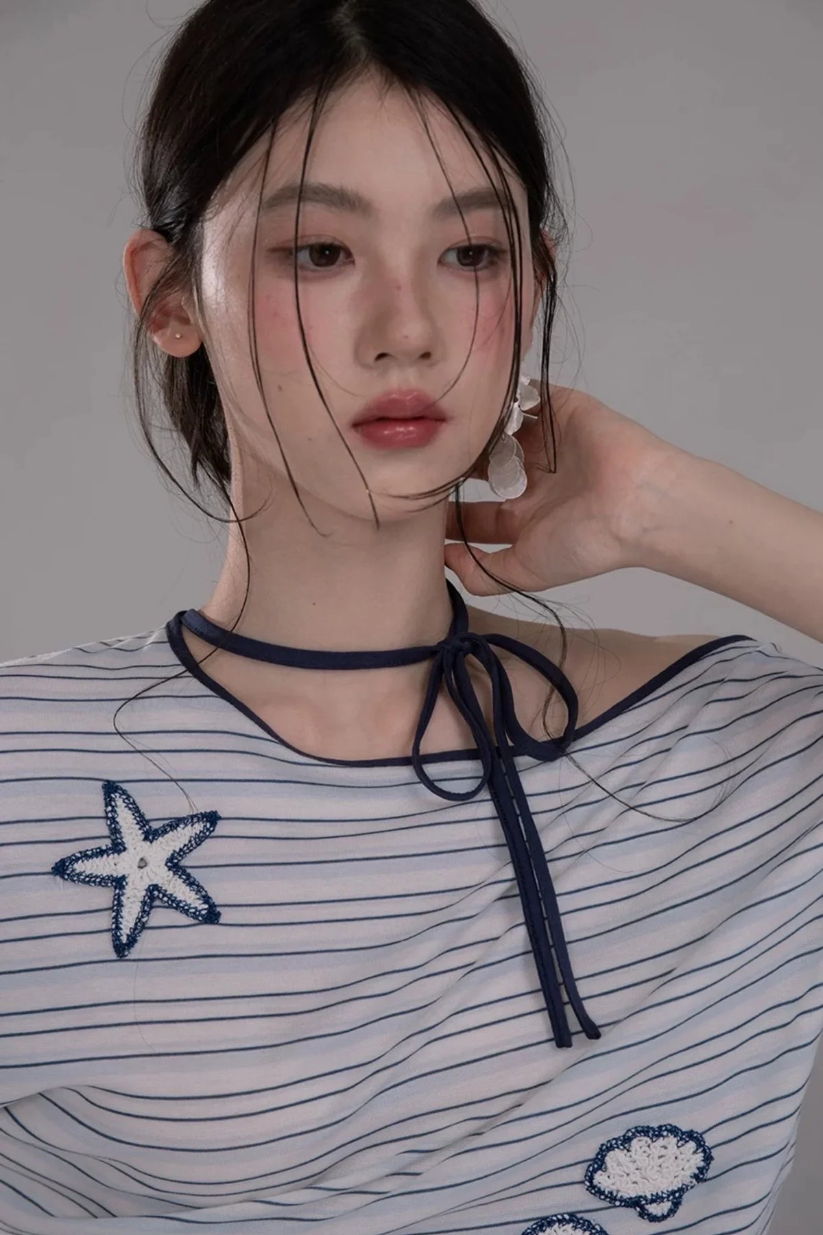 Starfish Off-Shoulder Tee