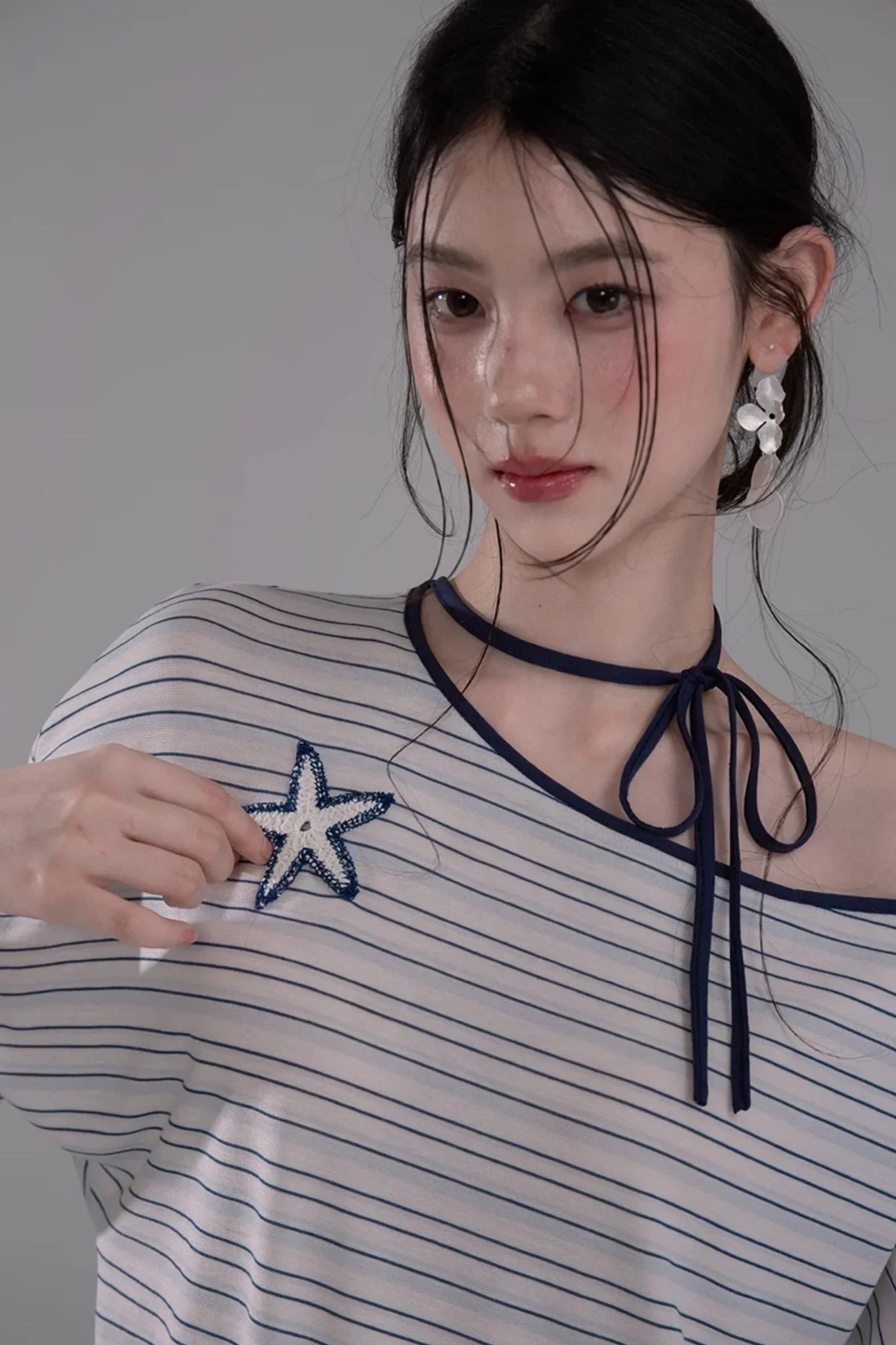 Starfish Off-Shoulder Tee