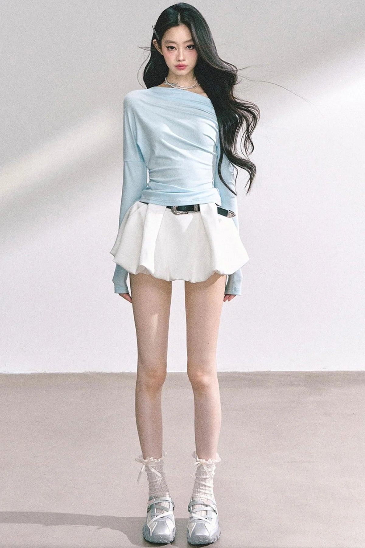 Straight Shoulder Long Sleeve T-Shirt