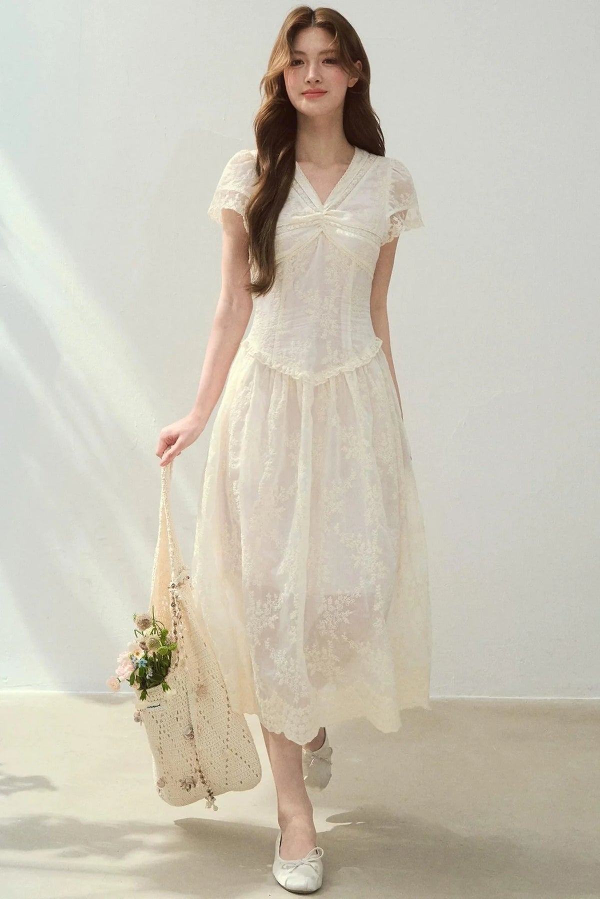 Sunlight Lace Waist-Cinching Dress