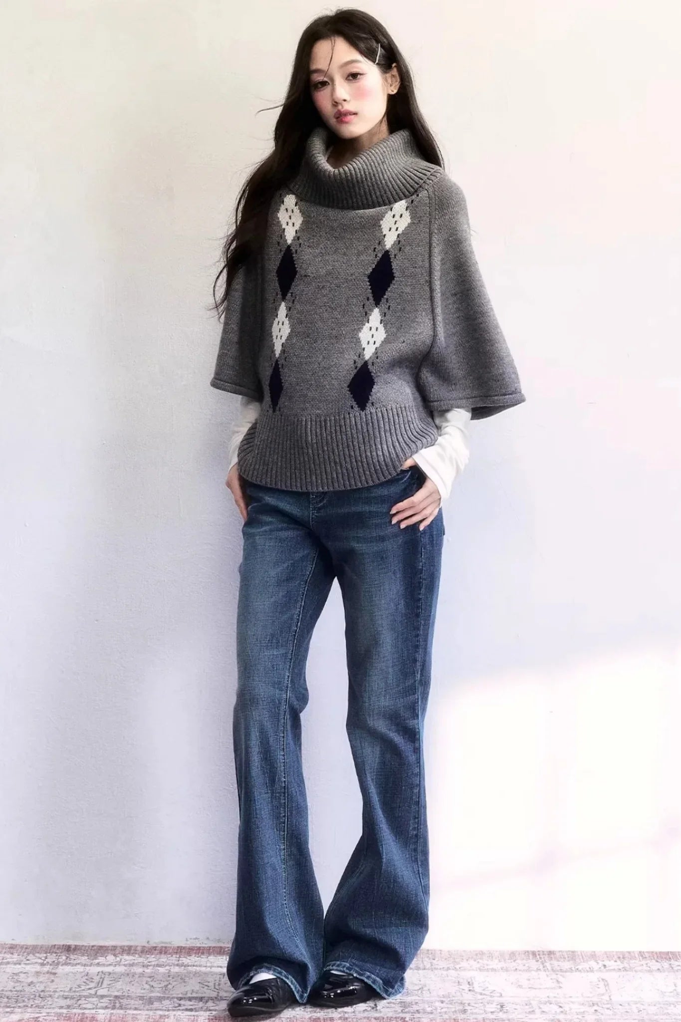 Thin Language Washed Denim Pants