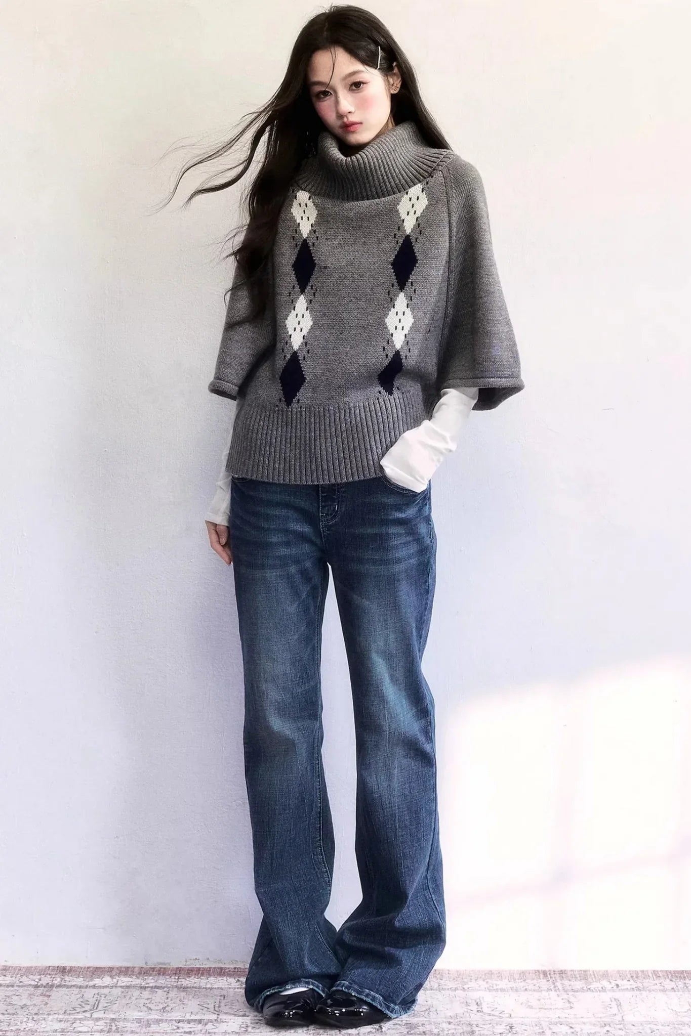 Thin Language Washed Denim Pants