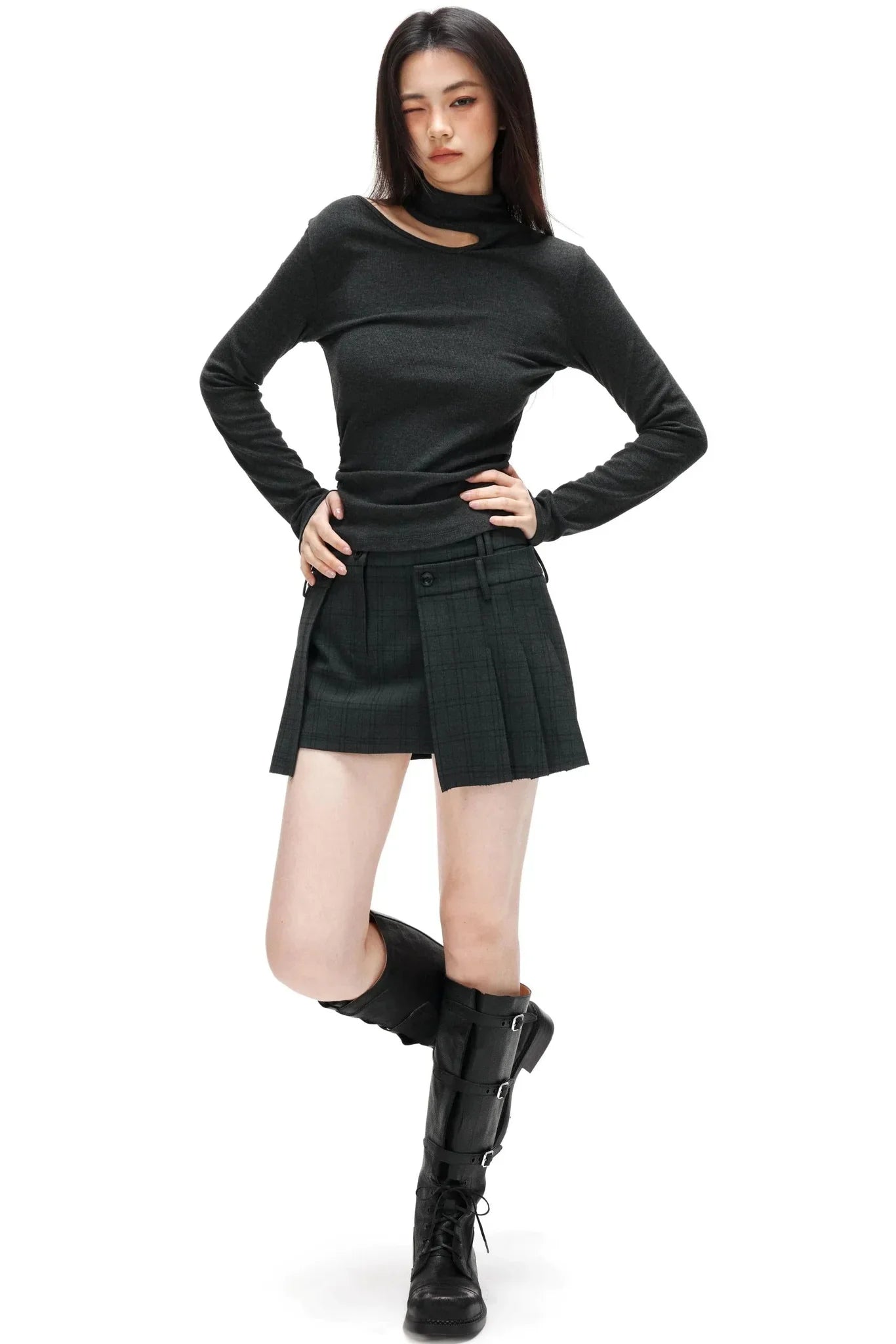 Thin Velvet Pleated Turtleneck Top