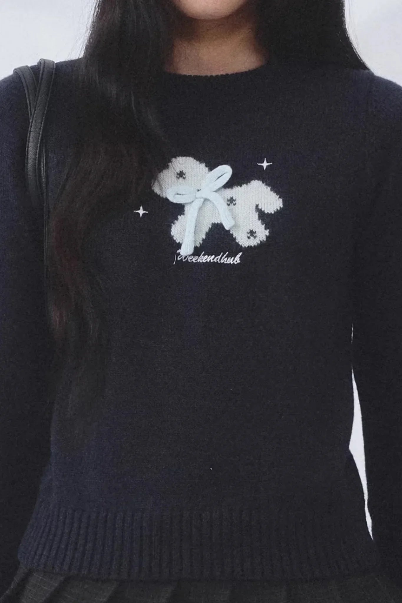 Three-Dimensional Bow Sweater