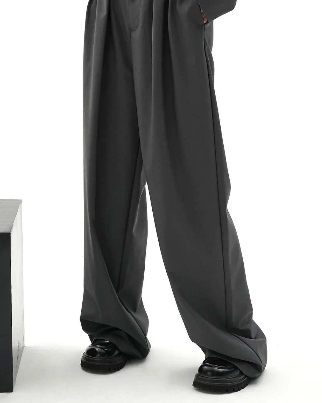 Two-Piece Short Jacket＆Mop Suit Pants