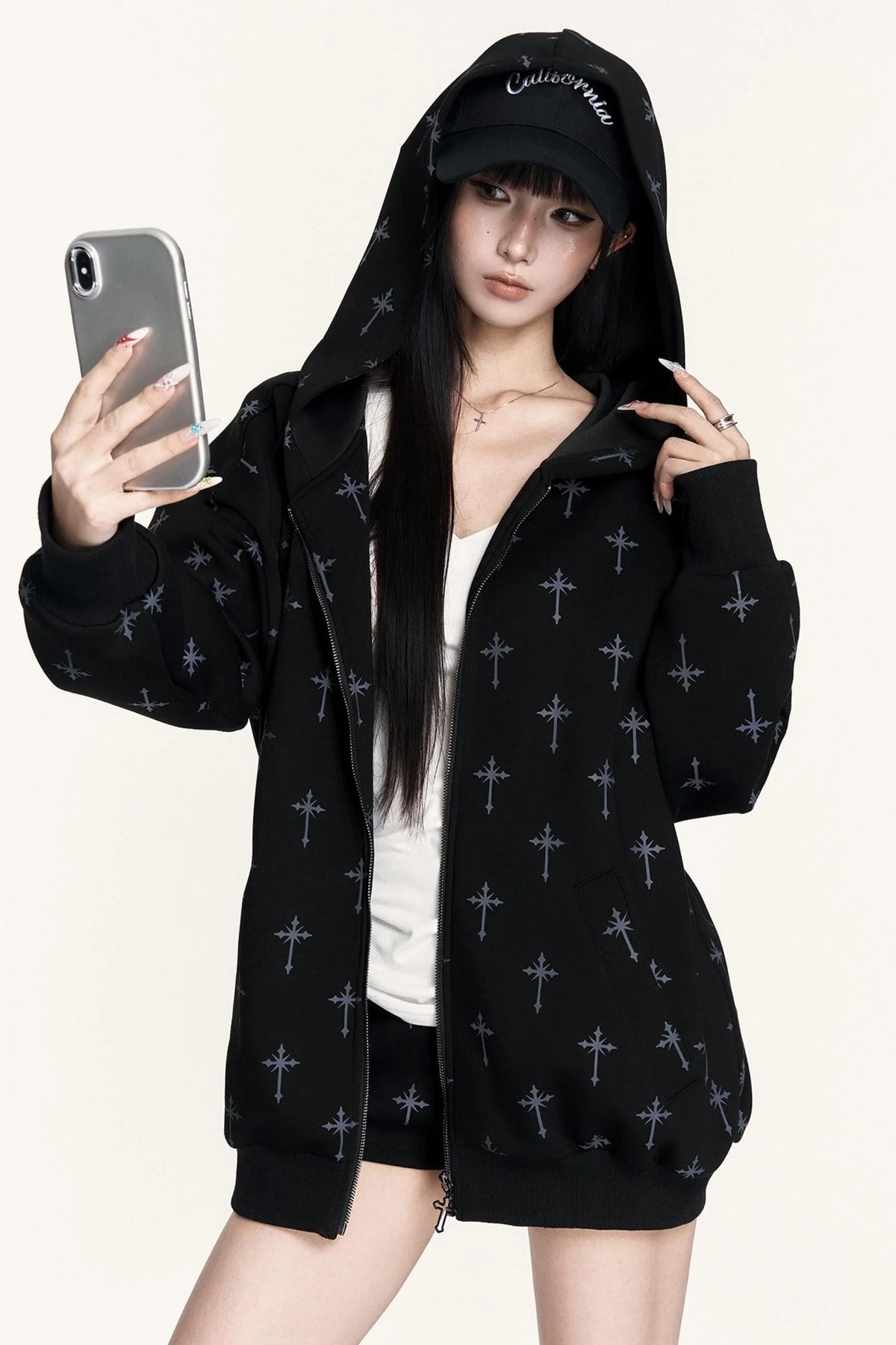 V-Neck Print Long-Sleeved T-Shirt