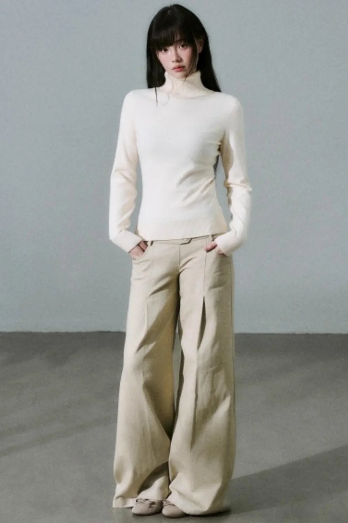 Versatile Elastic Turtleneck Sweater