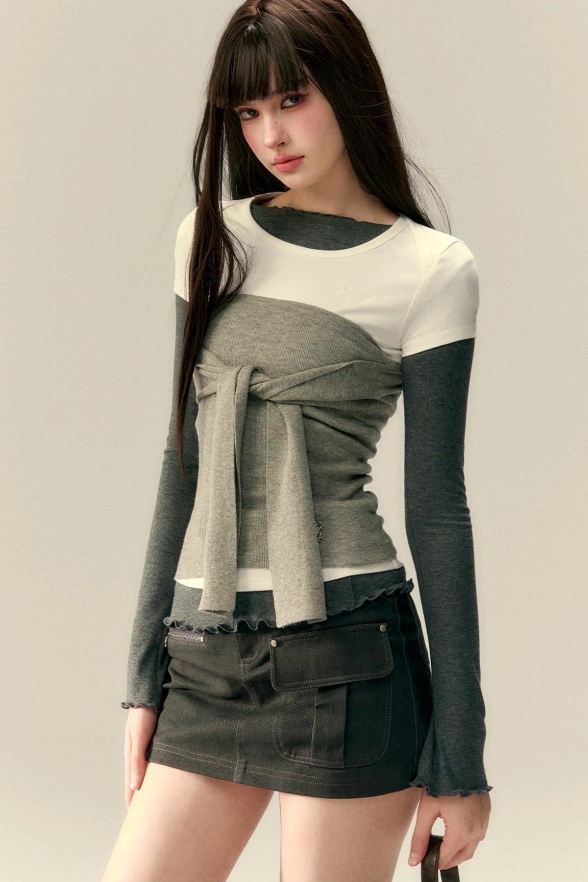 Versatile Wave-Edge Layered Base Top Set-Up