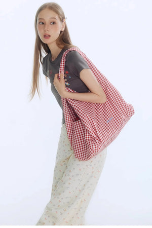 Vintage Strawberry Zipper Tote