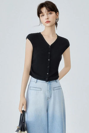 Waist-Fitted V-Neck Knit Top