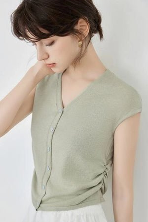 Waist-Fitted V-Neck Knit Top