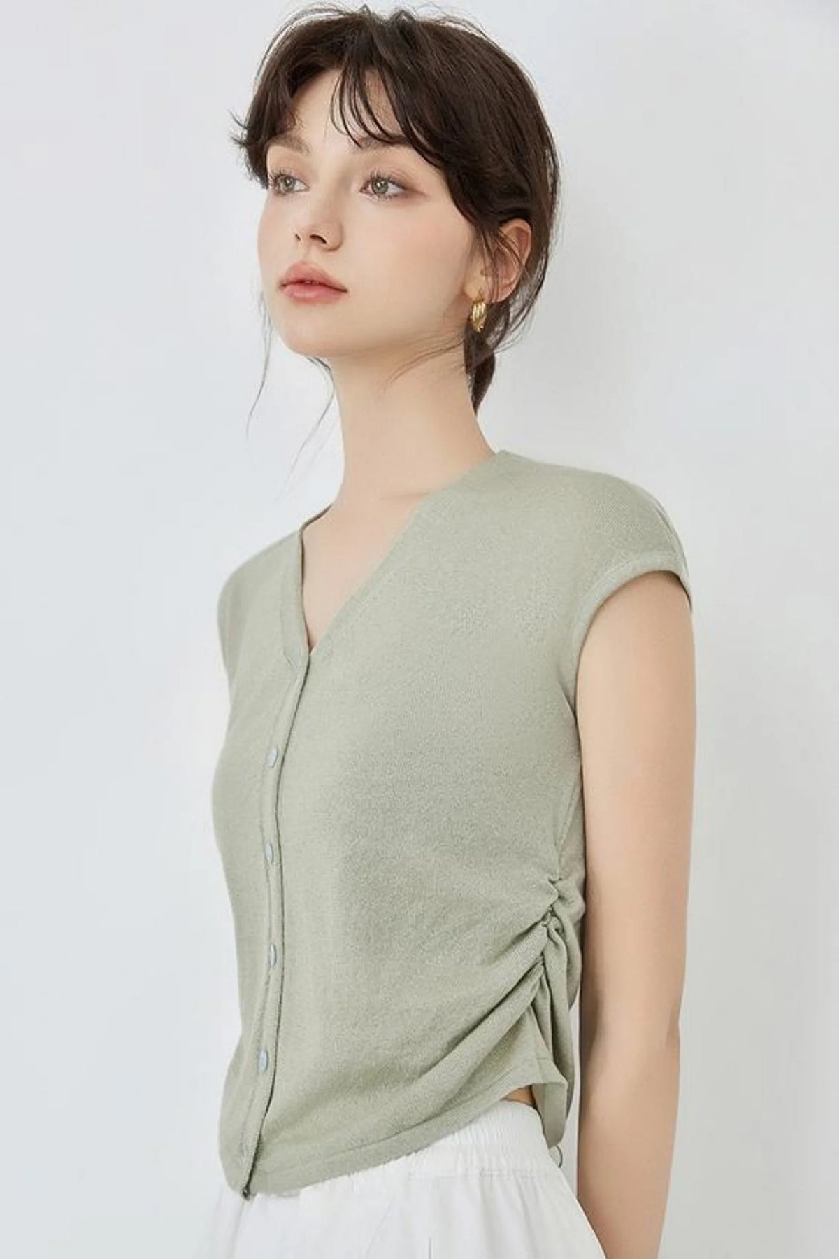 Waist-Fitted V-Neck Knit Top