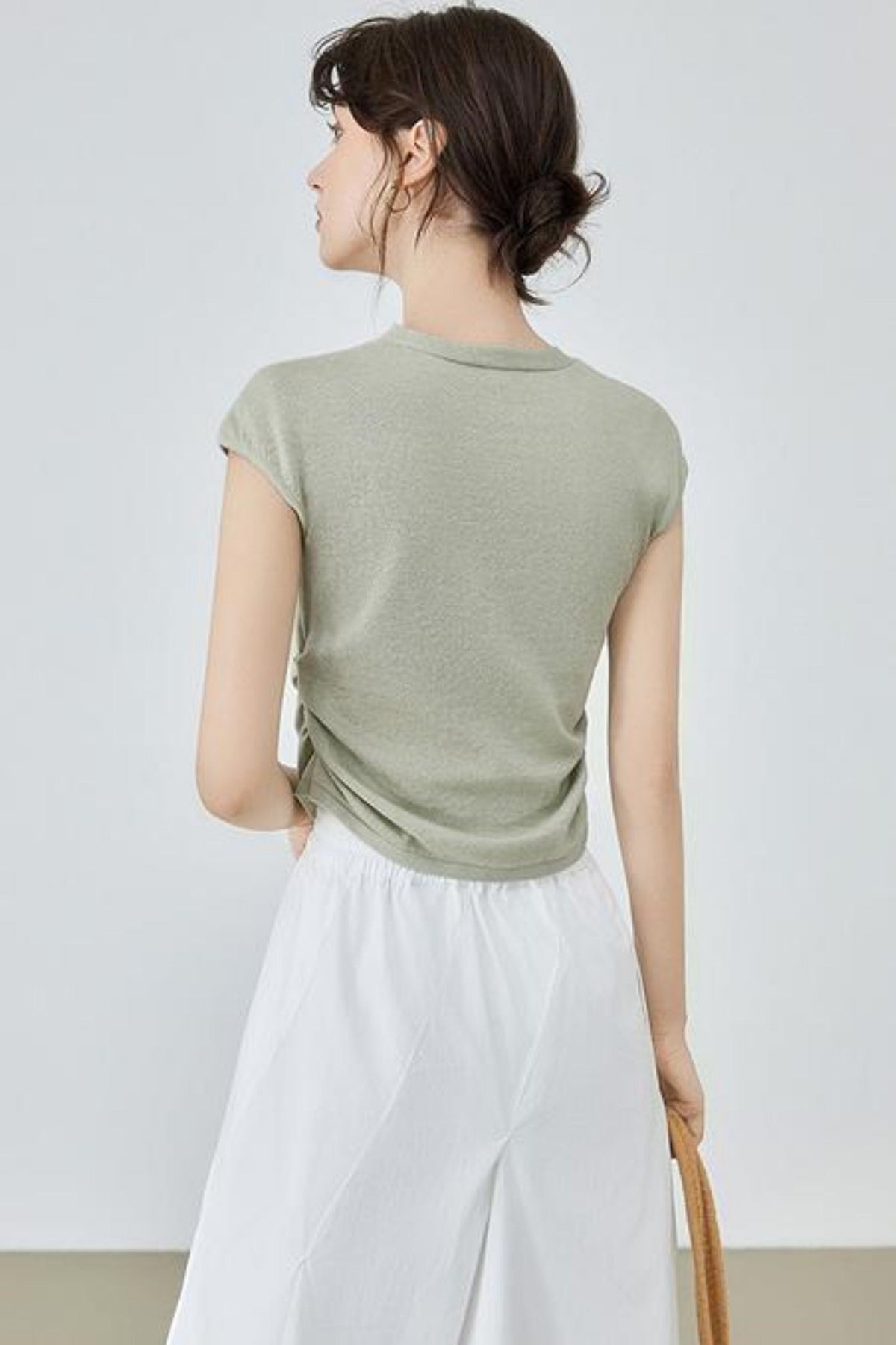 Waist-Fitted V-Neck Knit Top