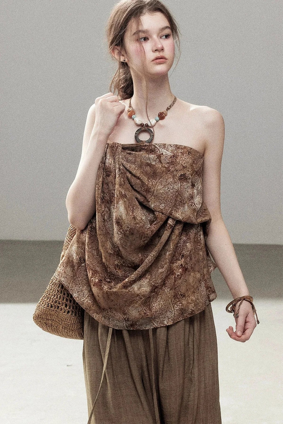 Wasteland Style Sleeveless Top and Brown Trousers Set-Up