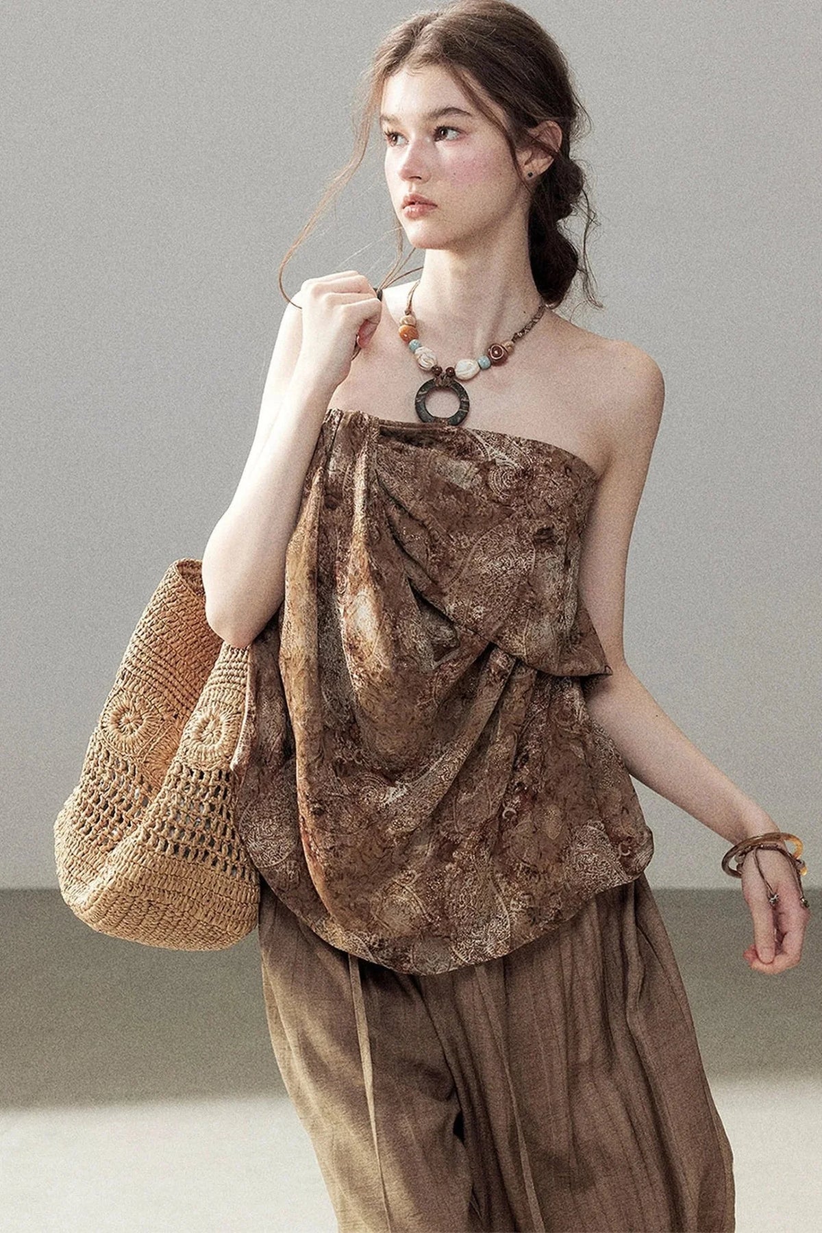 Wasteland Style Sleeveless Top and Brown Trousers Set-Up