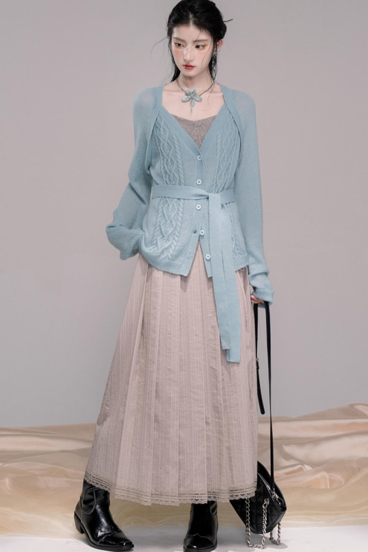 Wavy Wool Diamond Cardigan
