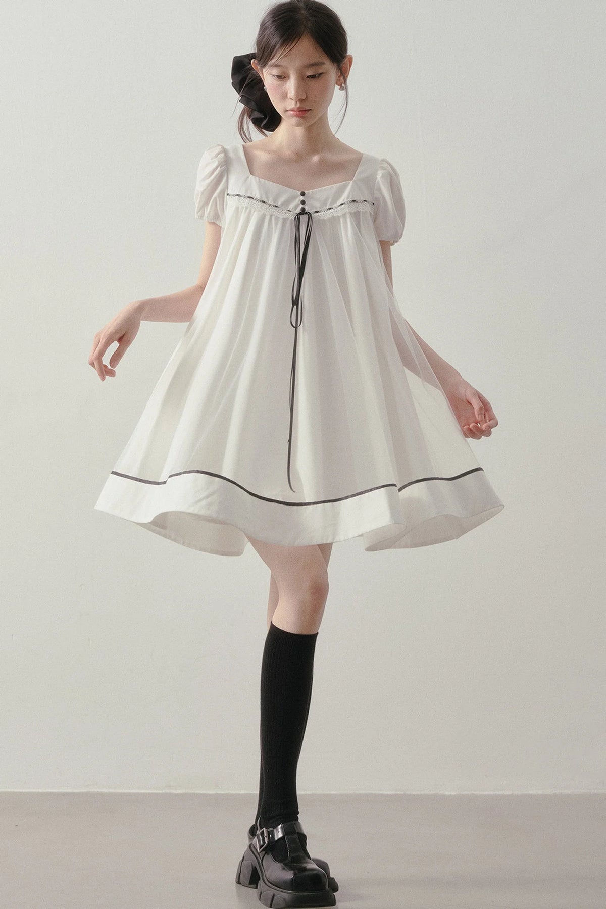 White A-Line Puff Sleeve Contrast Piping Dress