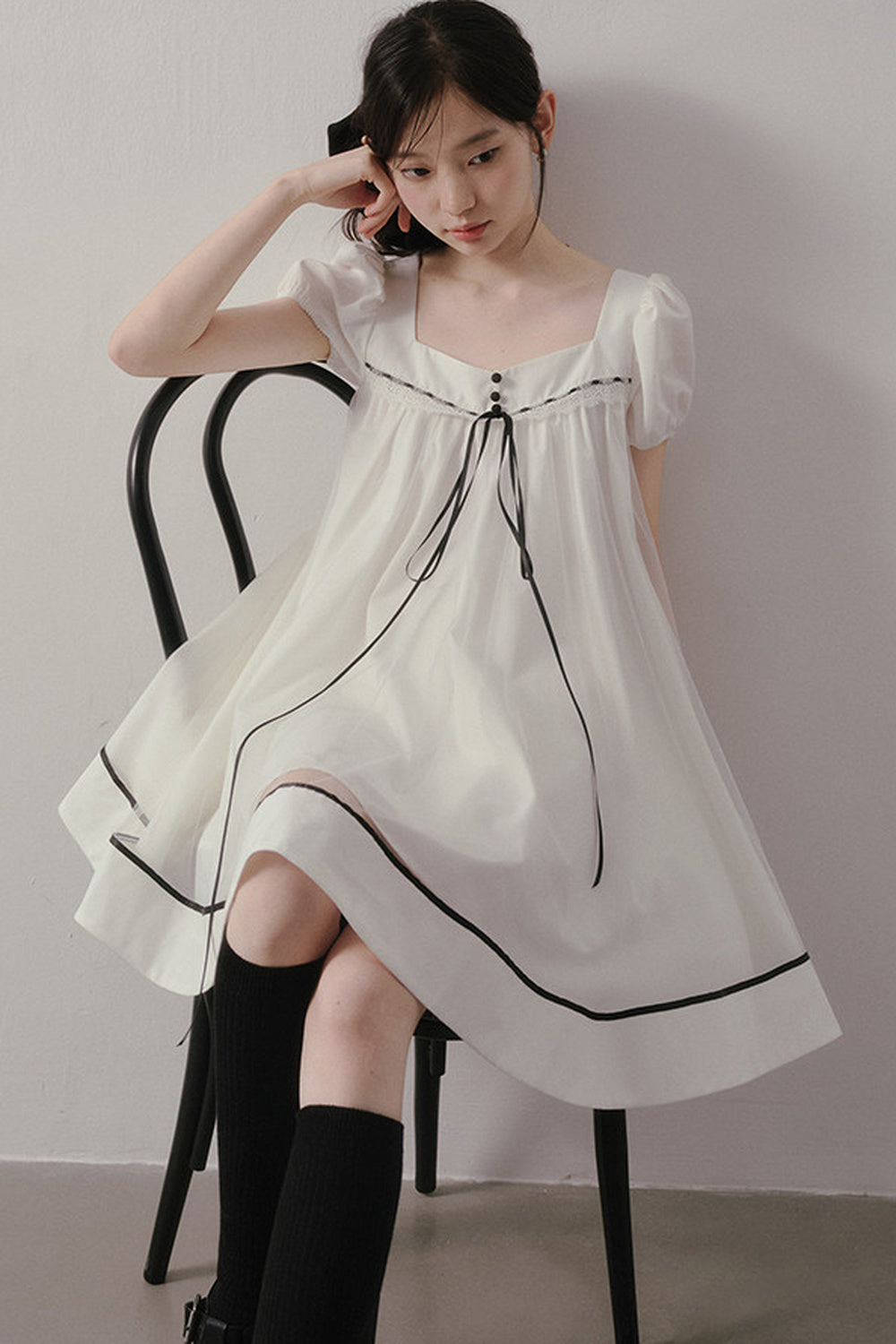 White A-Line Puff Sleeve Contrast Piping Dress