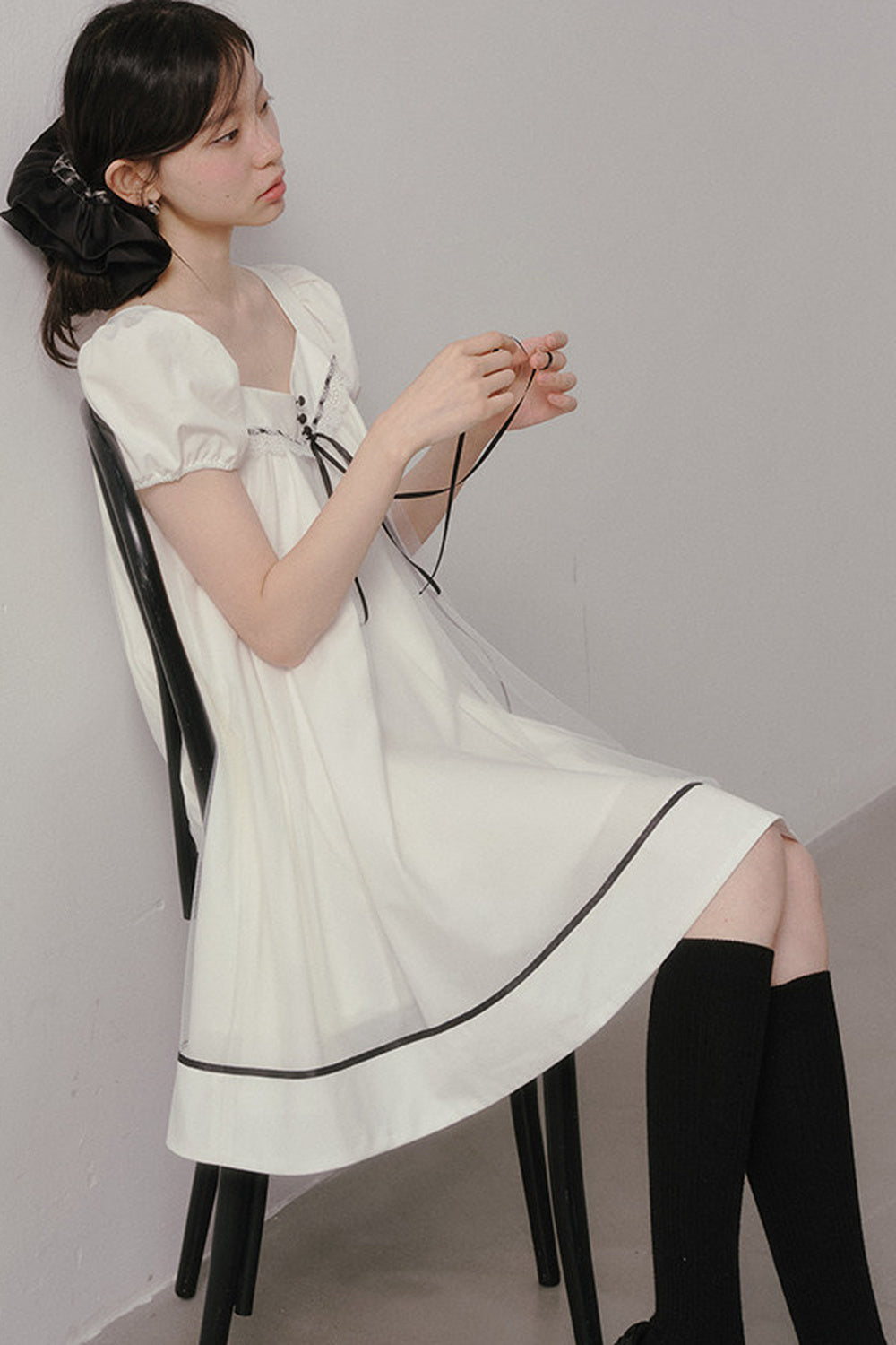 White A-Line Puff Sleeve Contrast Piping Dress