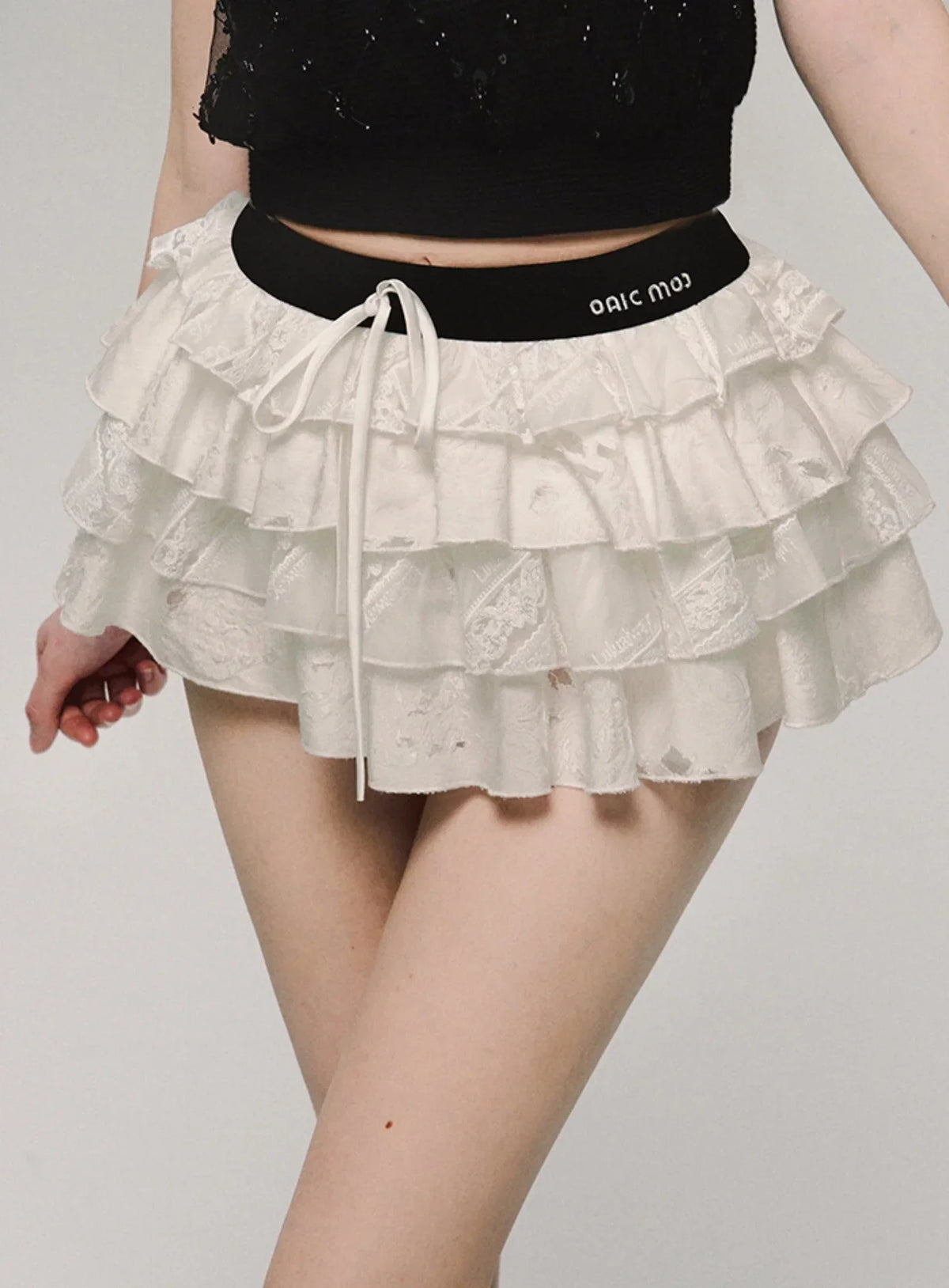 White Cake Puffy Embroidered Skirt