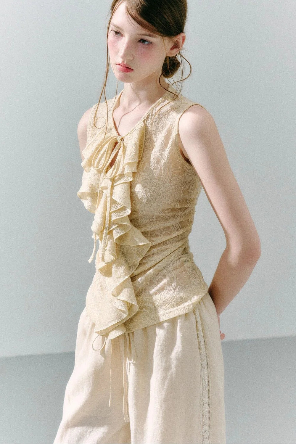 White Peach Wool Lace Ruffle Vest
