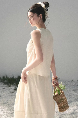 White Pleated Summer Set-Up