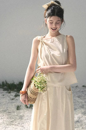 White Pleated Summer Set-Up