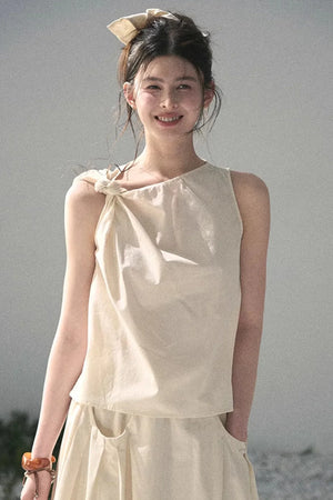 White Pleated Summer Set-Up