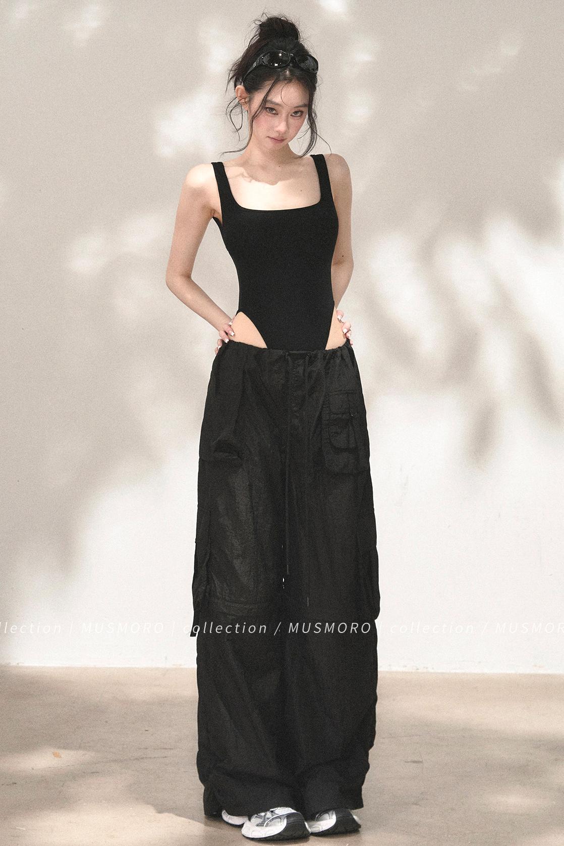 Wide-Leg Cargo Pants