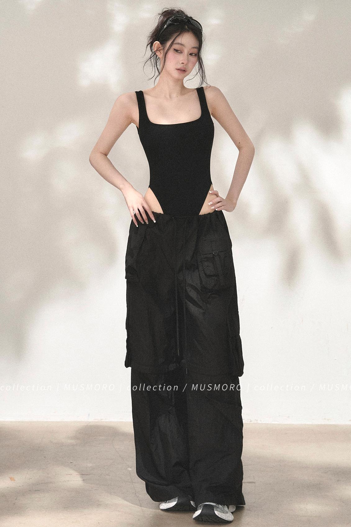 Wide-Leg Cargo Pants